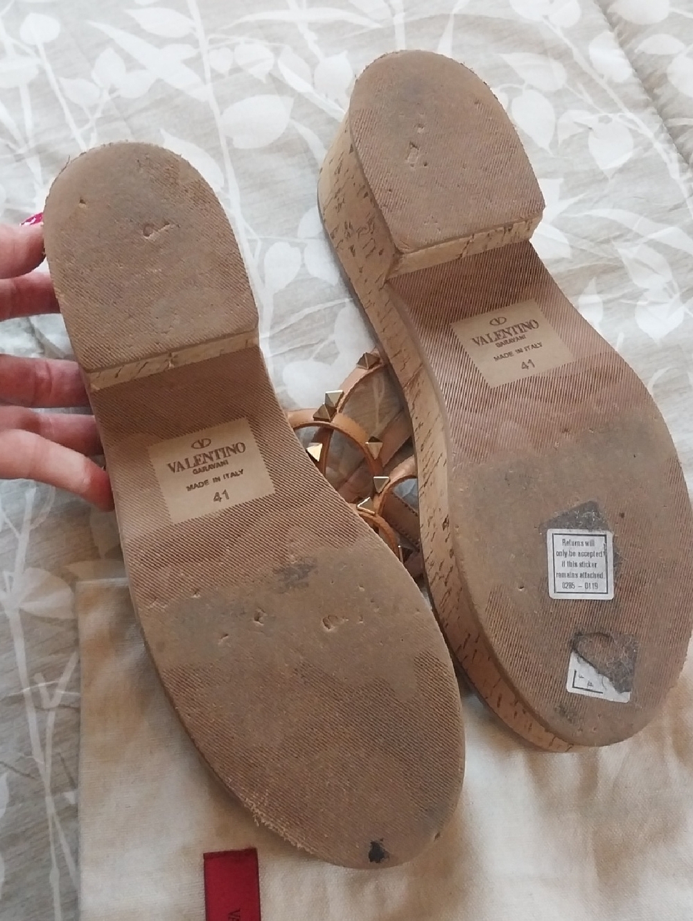 Valentino Garavani Tan Espradille Slides. Euc Size 41 - Picture 15 of 16